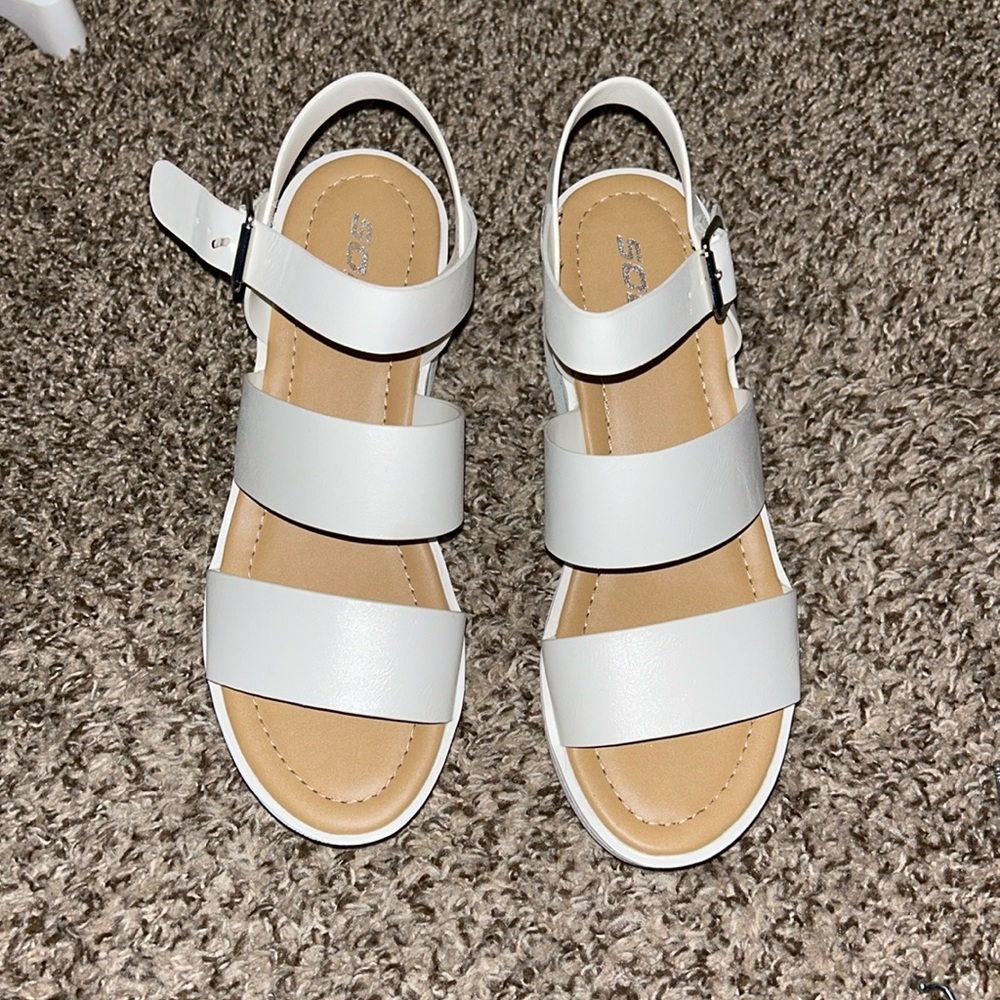 Platform sandals